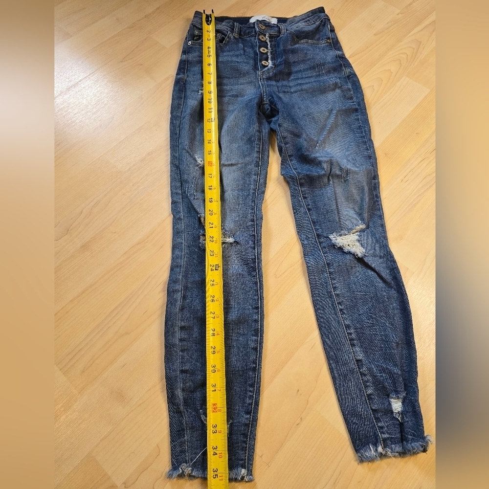 KanCan Button Fly Distressed Jeans Size 5/26 - Picture 8 of 12